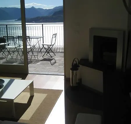 Punta Del Sole Διαμέρισμα Βαρένα